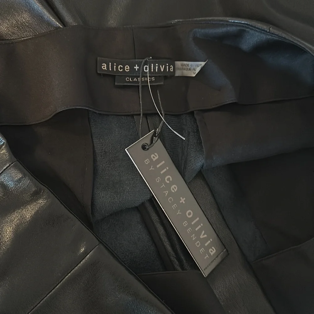 Alice + Olivia NWT Steffie Vegan Leather Shorts - Size 14 - Picture 16 of 16